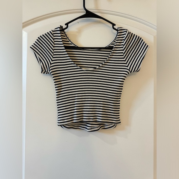 Stripped top - Picture 2 of 2